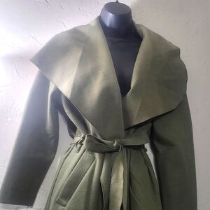 Lightweight coat